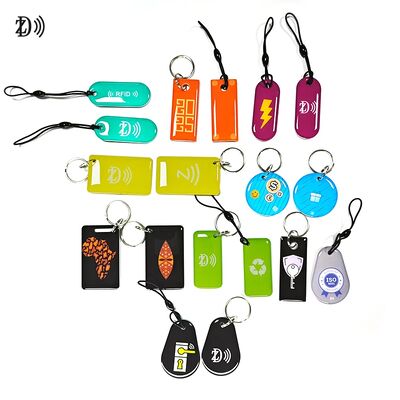تعيين 13.56MHz قابل للبرمجة NTAG213 Smart Epoxy Keyfob علامات RFID Tag NFC سلسلة مفاتيح